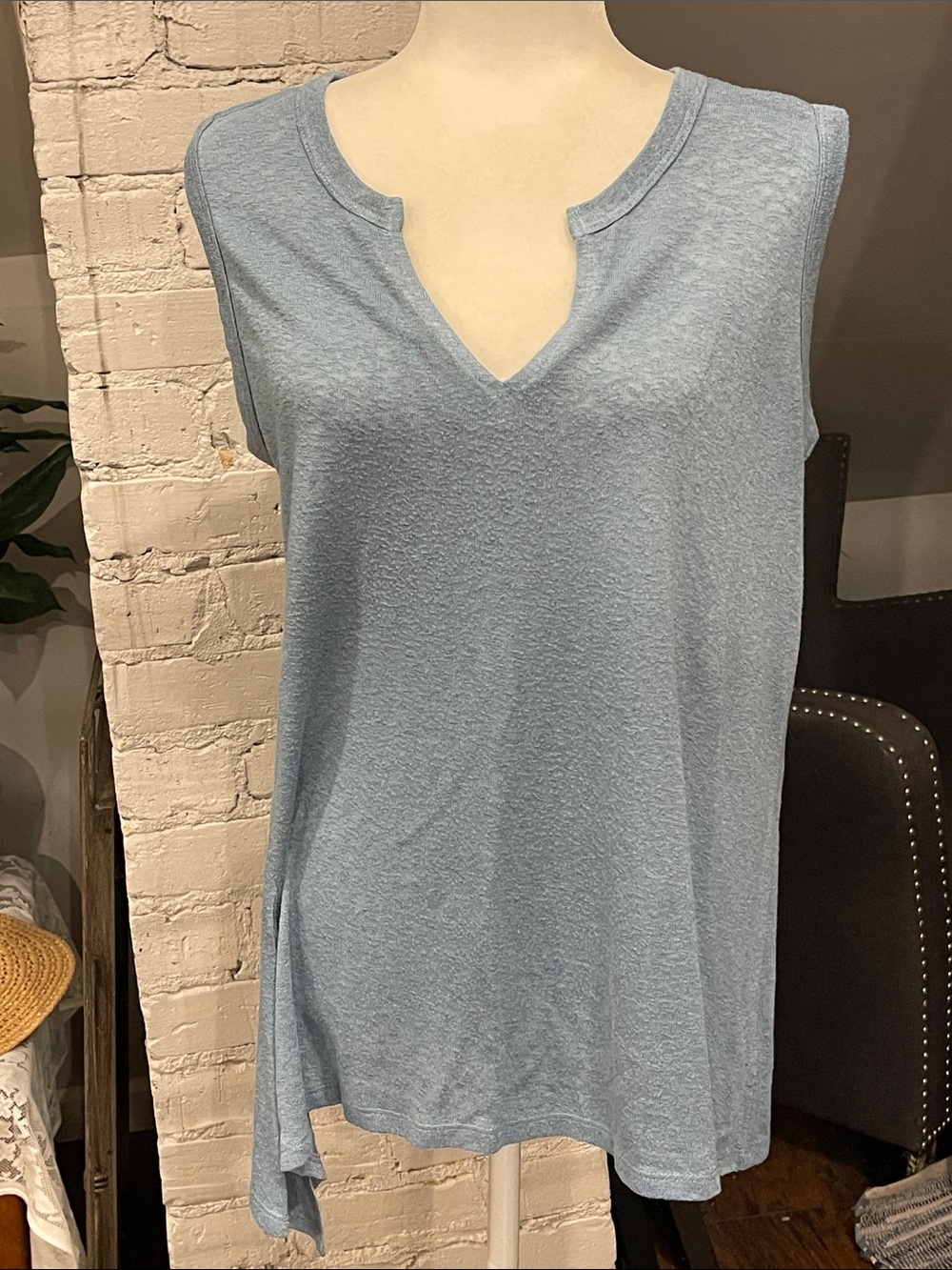 bobeau Light Blue Notch V-Neck Sleeveless Tank